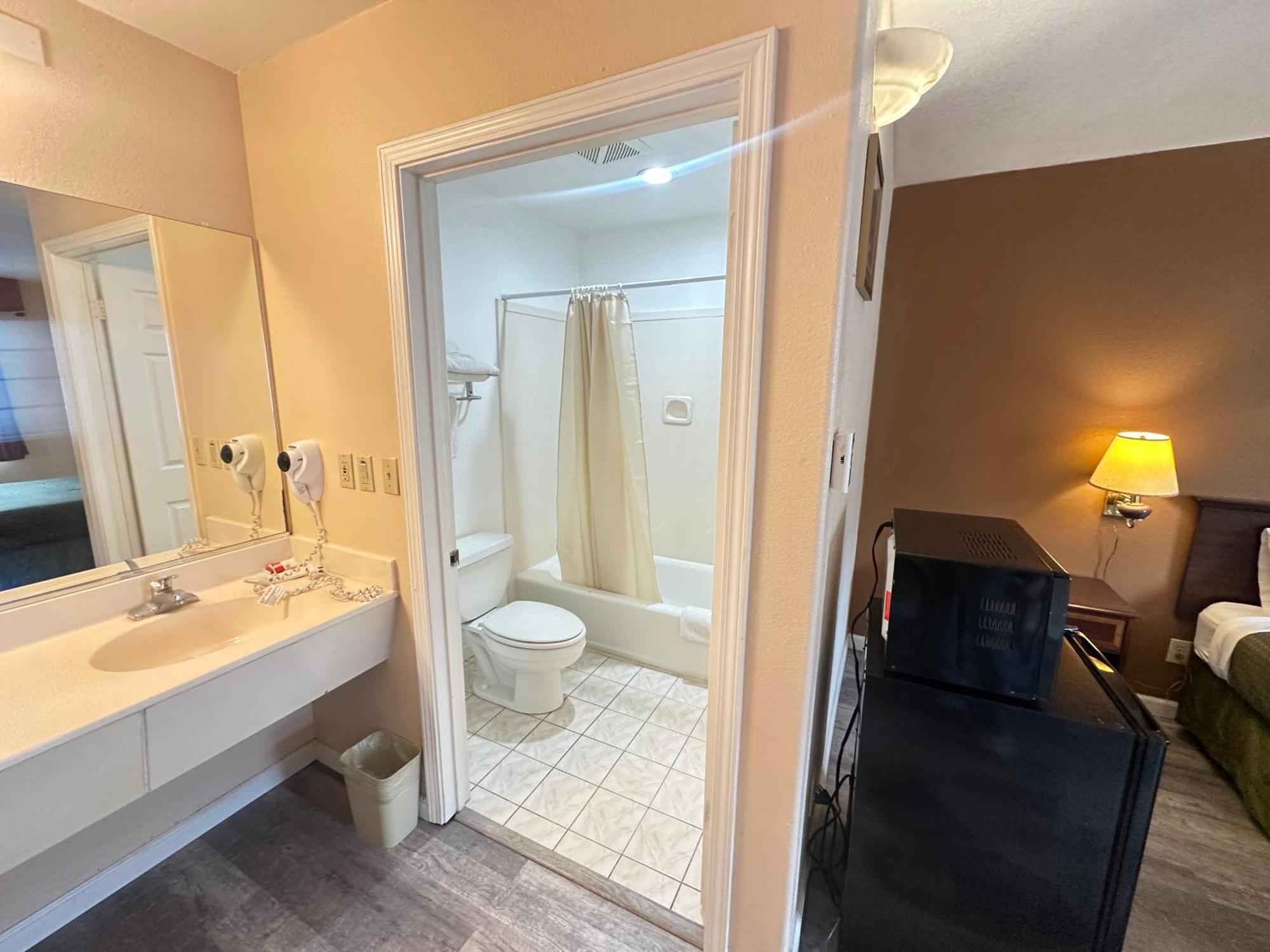 واتسونفيل Royal Inn المظهر الخارجي الصورة