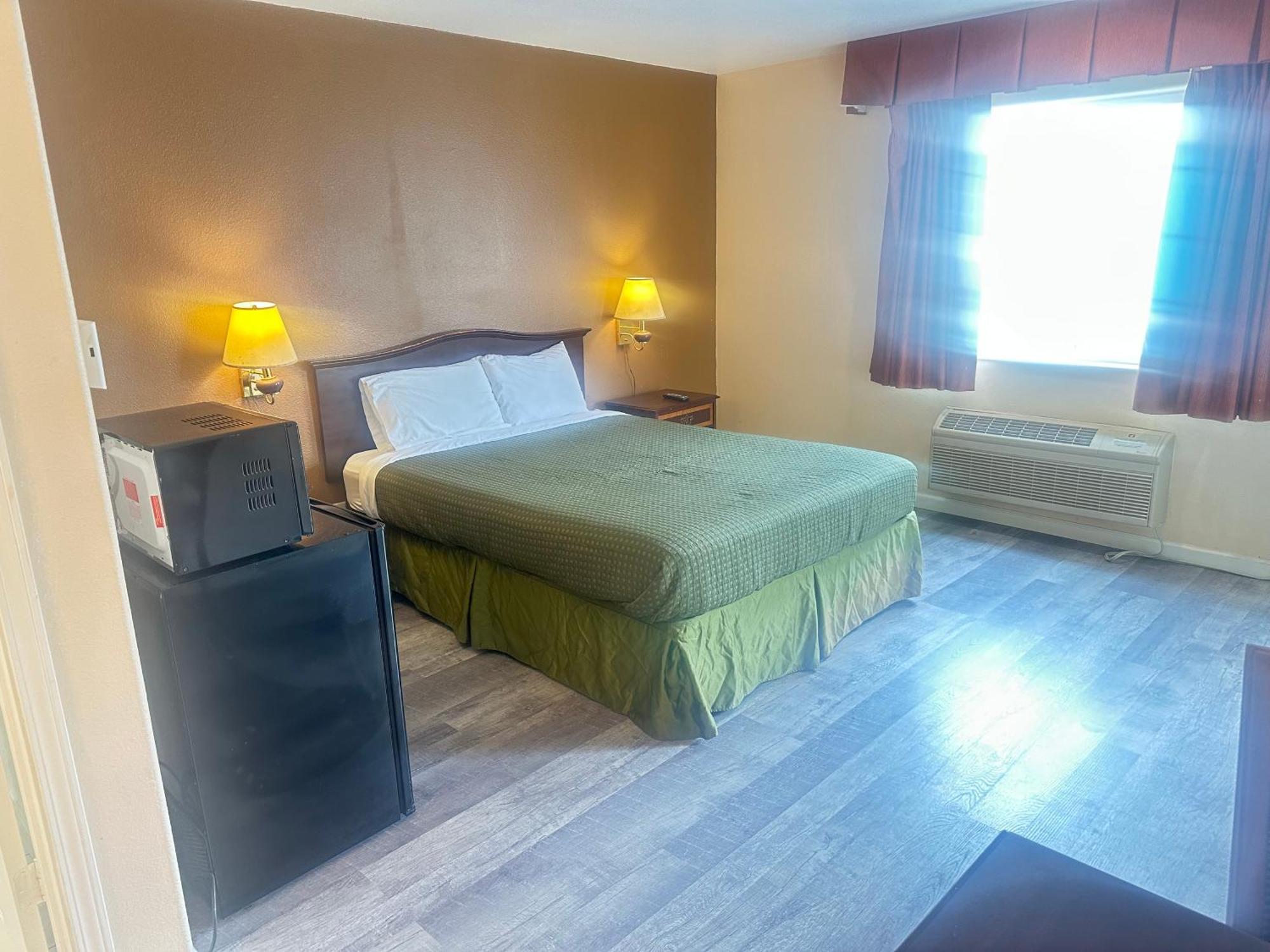 واتسونفيل Royal Inn المظهر الخارجي الصورة