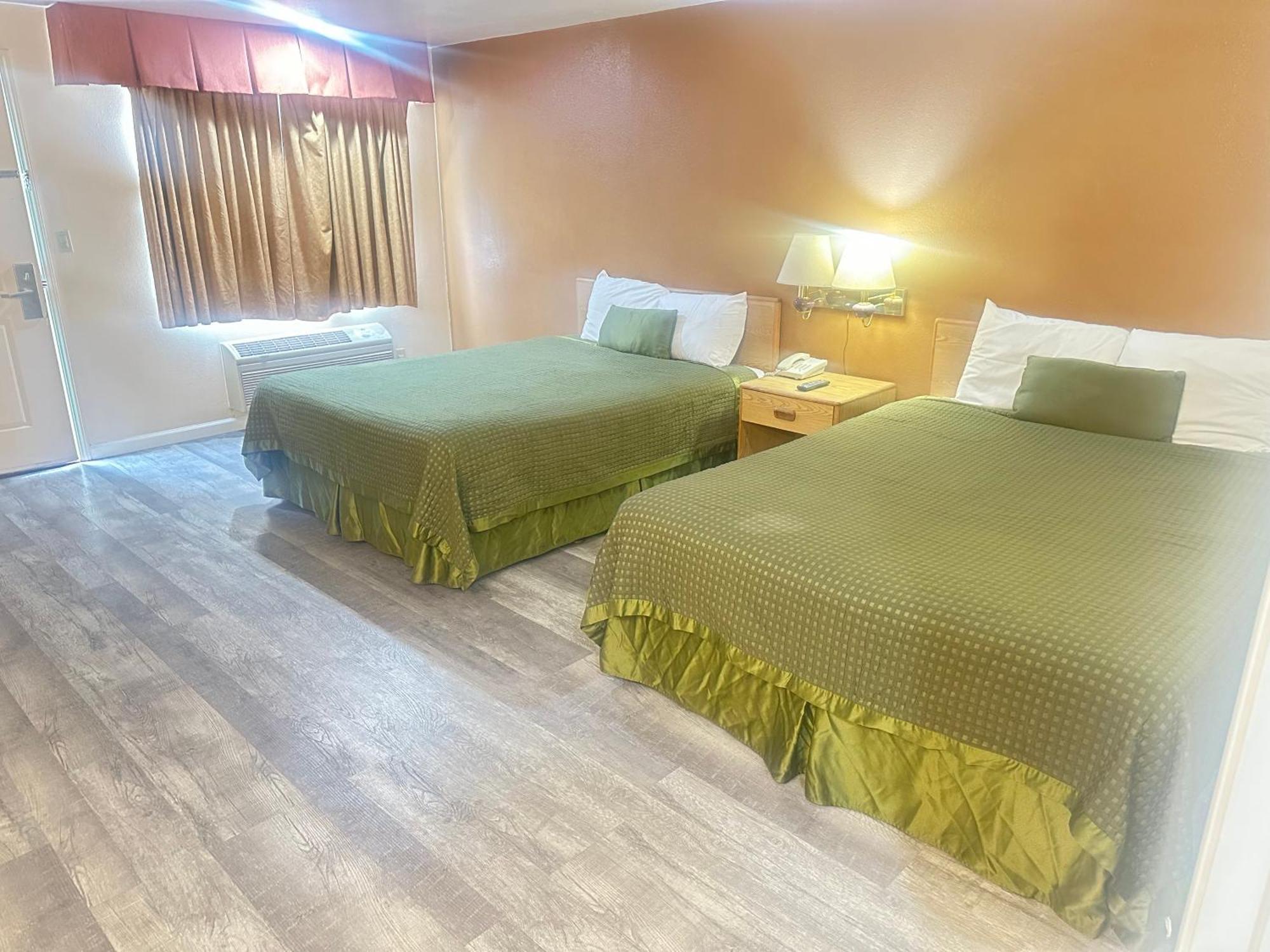 واتسونفيل Royal Inn المظهر الخارجي الصورة