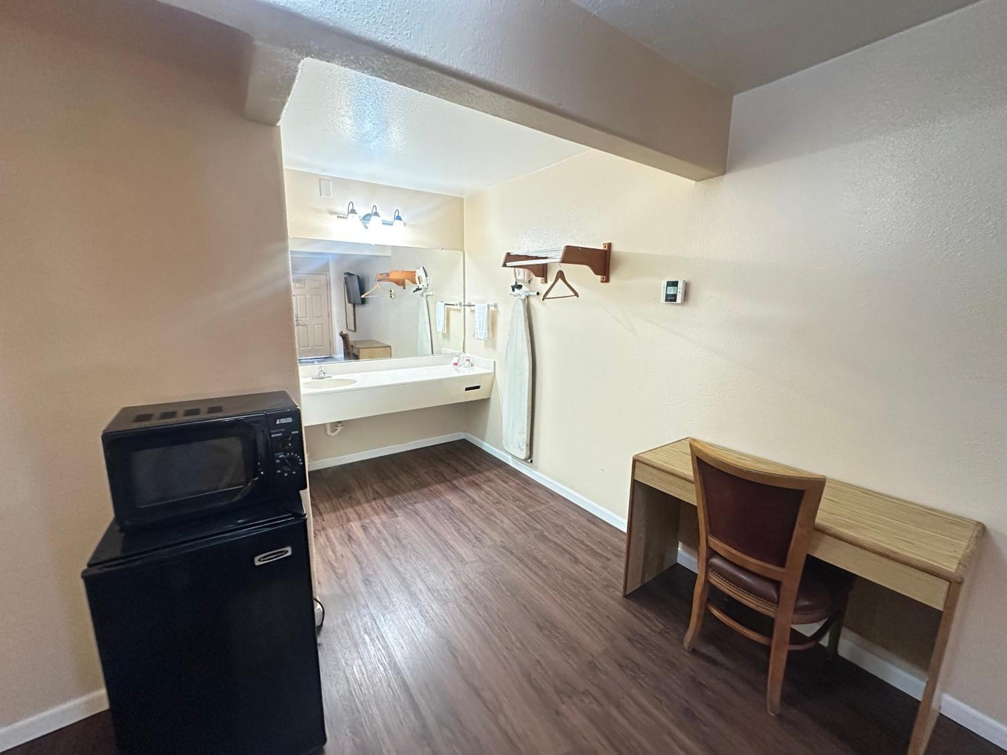 واتسونفيل Royal Inn المظهر الخارجي الصورة