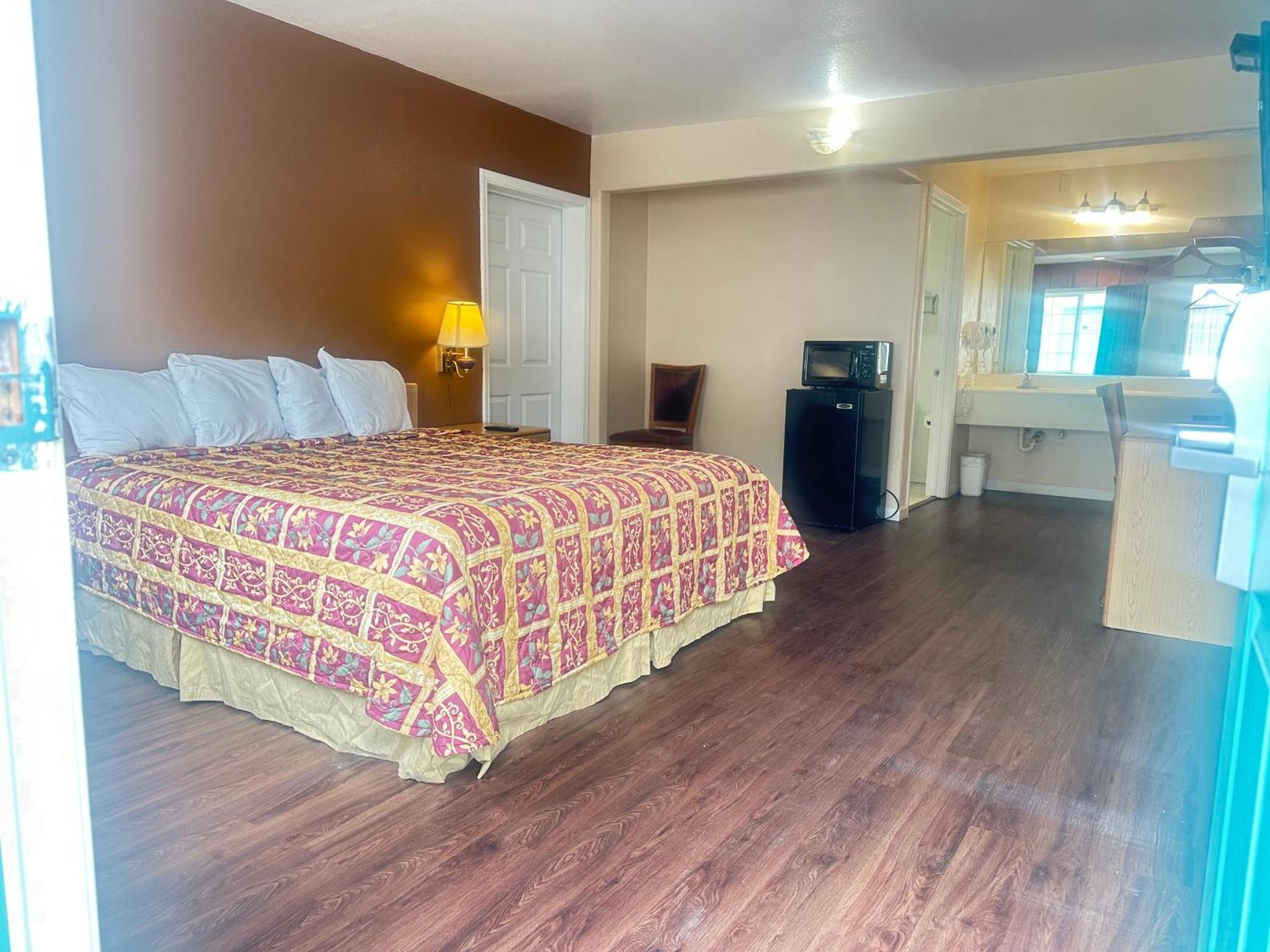 واتسونفيل Royal Inn المظهر الخارجي الصورة